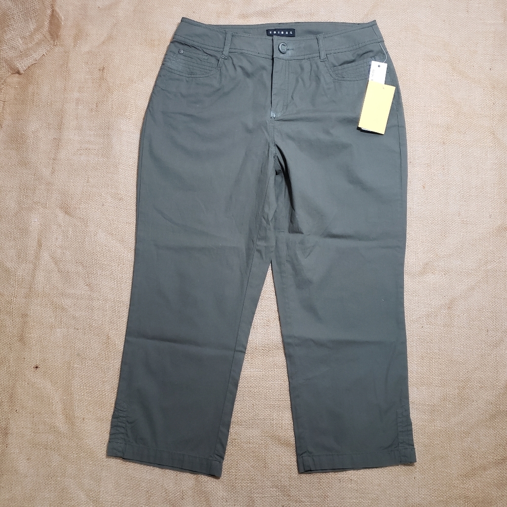 3/$25 TRIBAL Flat Front Cropped Capri Pants NWT